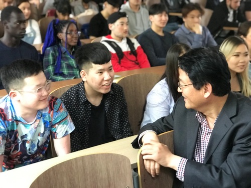 7 预科教育开放日学生见面会