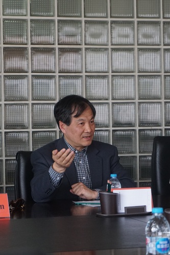 4 北京外国语大学扎耶德阿拉伯语与伊斯兰研究中心主任薛庆国教授出席开营仪式并讲话