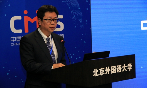 李岩松校长