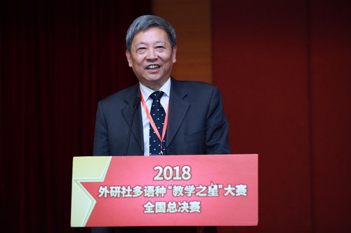 日语组评审组长 谭晶华教授.JPG