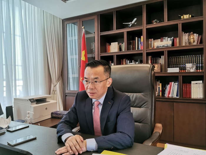 中国驻法国特命全权大使 卢沙野