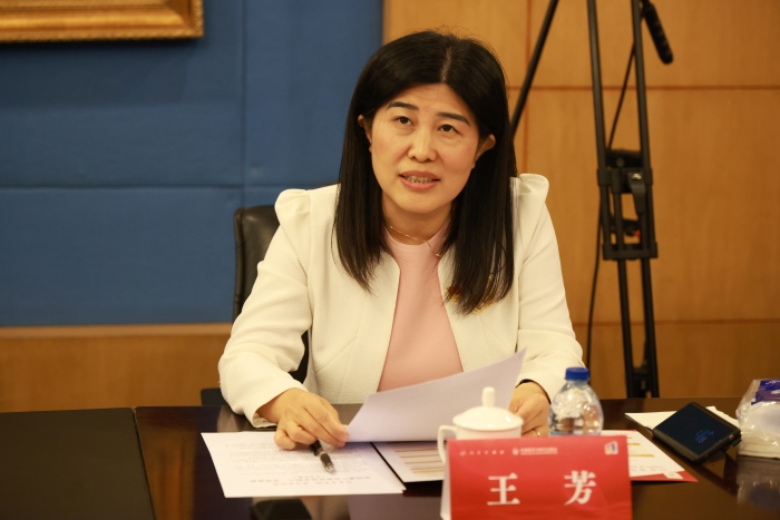外研集团党委书记、董事长，外研社社长 王芳