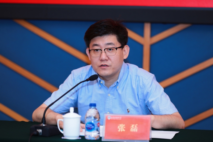 7. 张磊