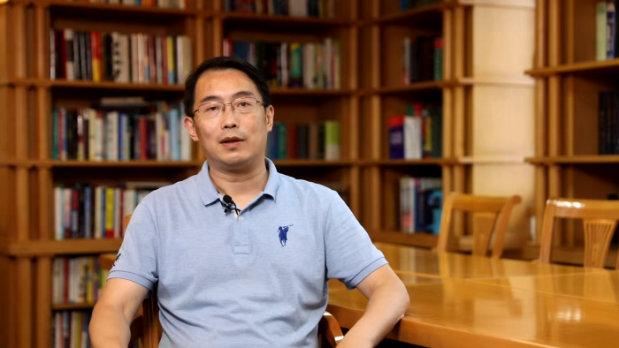 2.北京外国语大学党委常委、副校长 丁浩