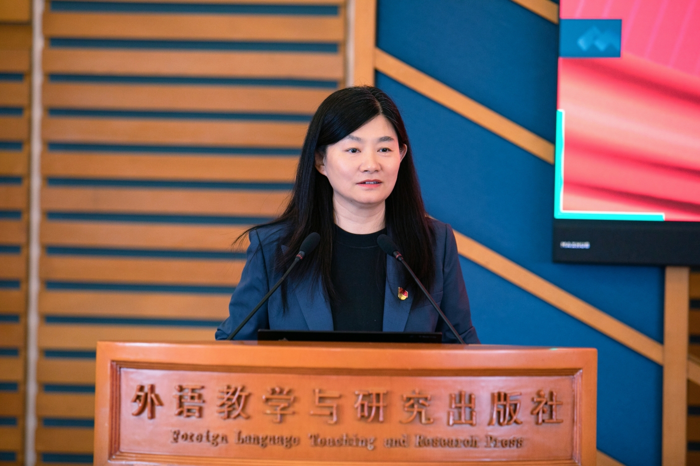 外研社与北邮人文学院联合党建活动-10.JPG