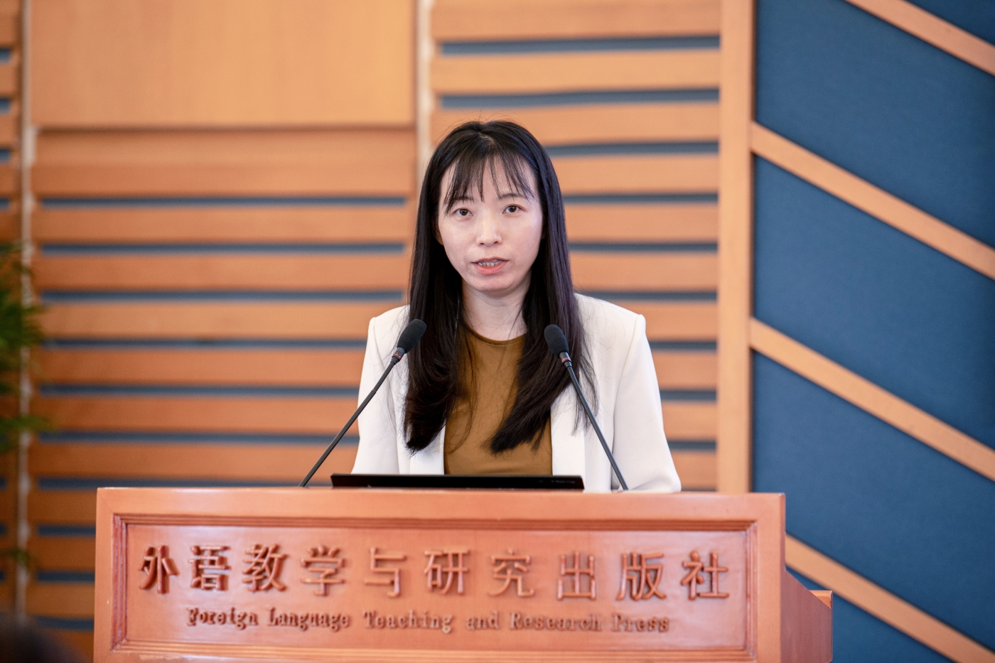 外研社与北邮人文学院联合党建活动-51.JPG