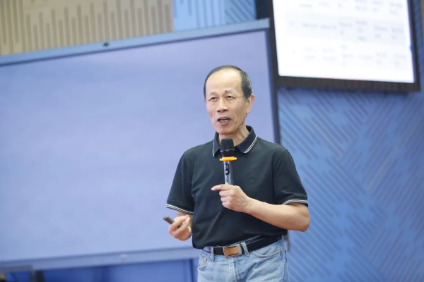 副本素养领航，寻找课堂新力量——外研社外语特色课程融合与创新研讨会暨福外教育集团“深度教学”行动阶段性成果研讨会（英语）开幕（2071字）1407