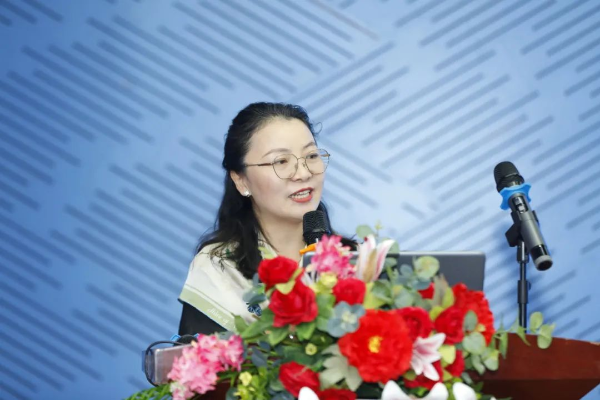 副本素养领航，寻找课堂新力量——外研社外语特色课程融合与创新研讨会暨福外教育集团“深度教学”行动阶段性成果研讨会（英语）开幕（2071字）1915