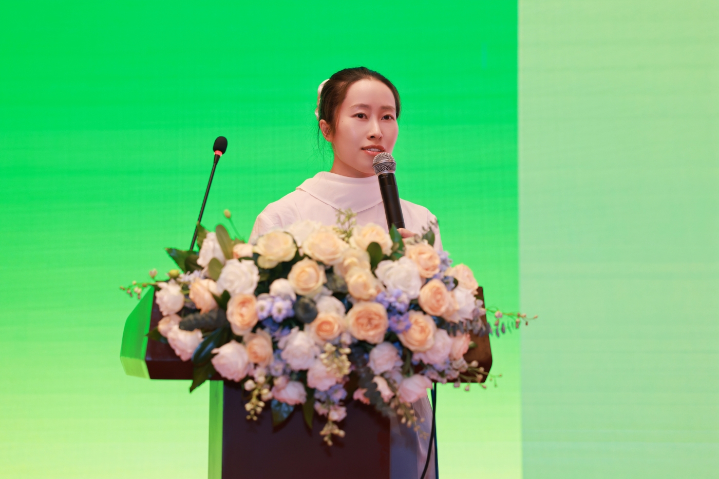 7. 外研社基础教育研究中心培训师张谦慧.JPG 7. 外研社基础教育研究中心培训师张谦慧.JPG